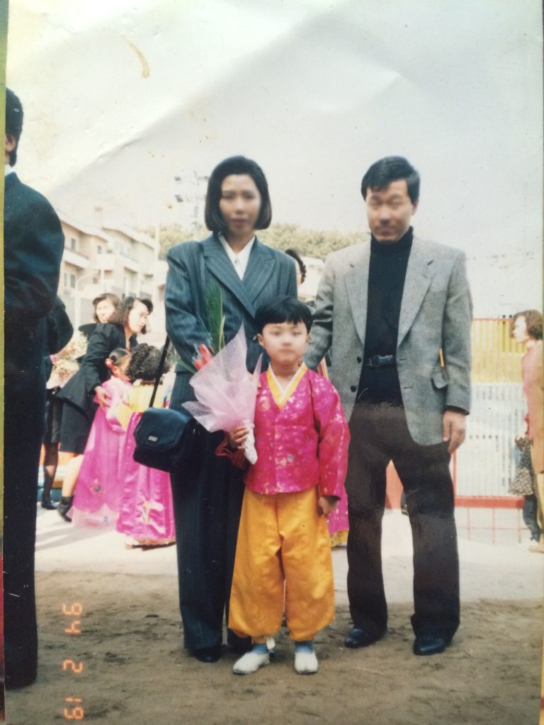 윤    택